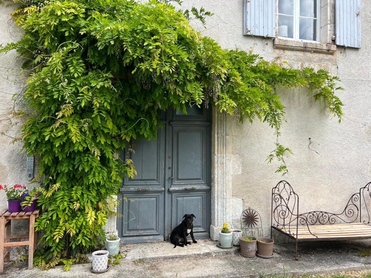 Le Loriot Bed & Breakfast Champagne-et-Fontaine Bagian luar foto