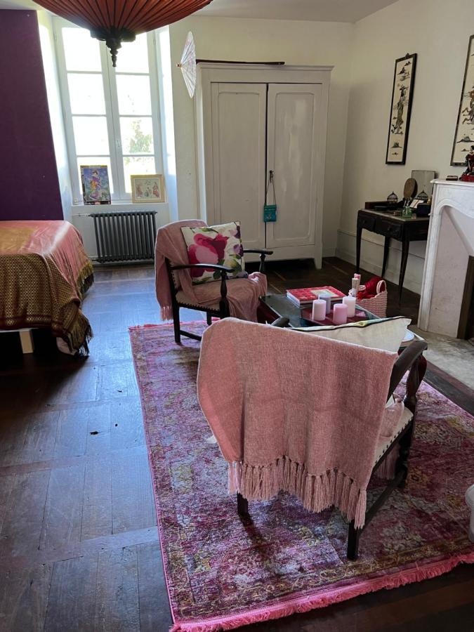 Le Loriot Bed & Breakfast Champagne-et-Fontaine Bagian luar foto